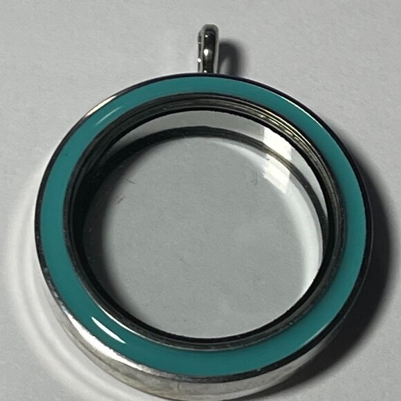 HELLO KITTY Memory Locket NEW!! (SEE NOTES) - Picture 6 of 7